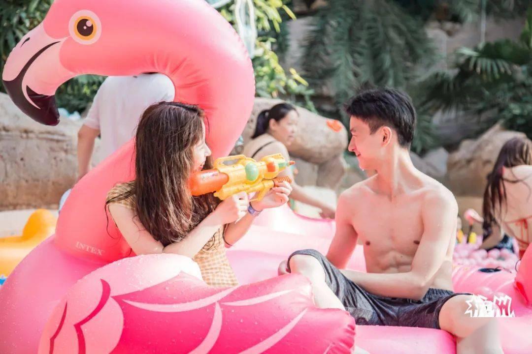 适合常年在室外摆的桌椅游戏画面